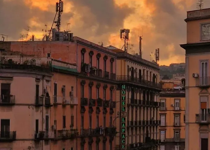 Nerisa ゲストハウス ナポリ